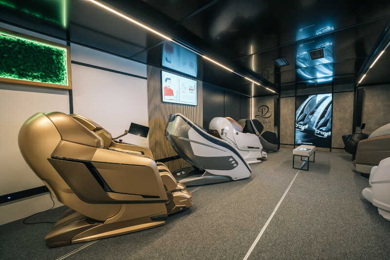 R-ShowRoad mobilny salon foteeli masujących 