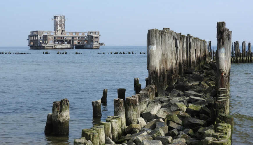 Torpedownia w Babich Dołach - obiekt z czasów II wojny światowej.
