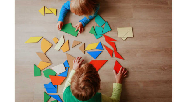 Układanie wzorów jako część terapii SI w Gdańsku