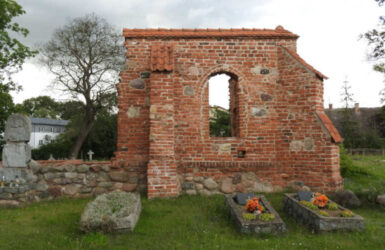 Ruiny kościoła w Rumi