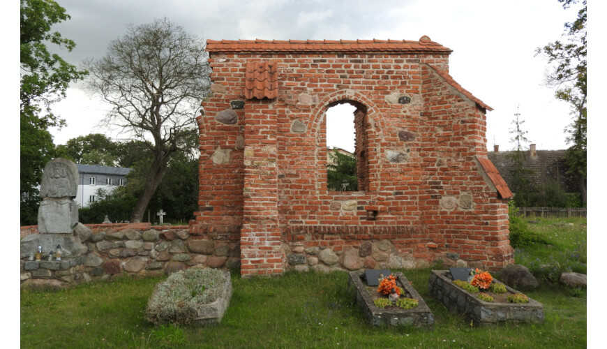 Ruiny kościoła w Rumi