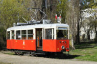 Zabytkowy tramwaj Konstal N z 1952 roku.